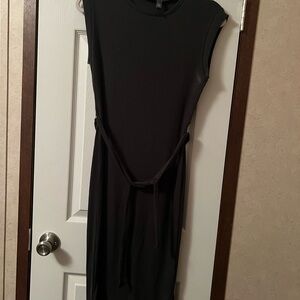 Elegant Black Sleeveless Dress